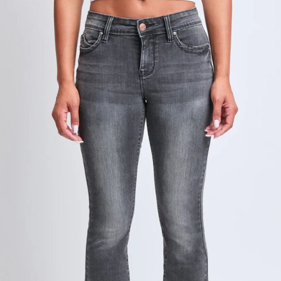 YMI Juniors Wannabettabutt jeans faded black NWT - Picture 1 of 4